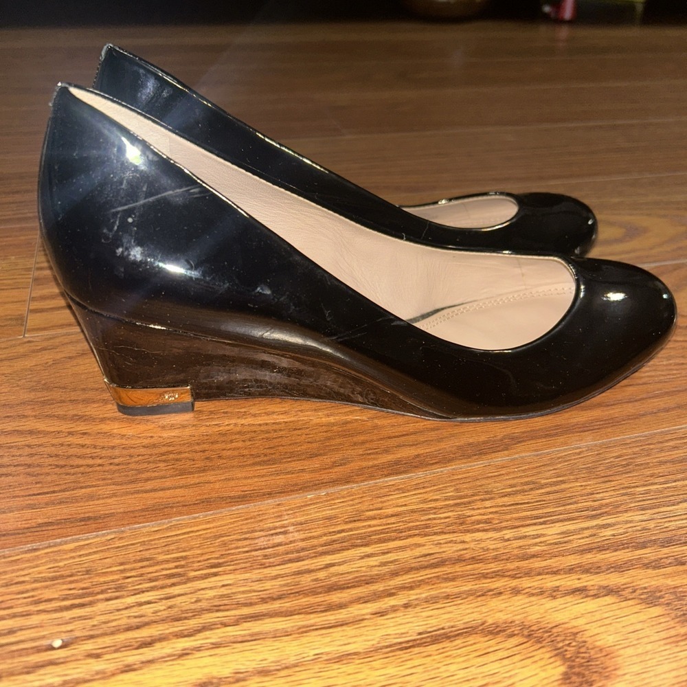 EUC Classic Tory Burch Astoria Black Patent Leather Wedge Heels Size 9 - Picture 2 of 11